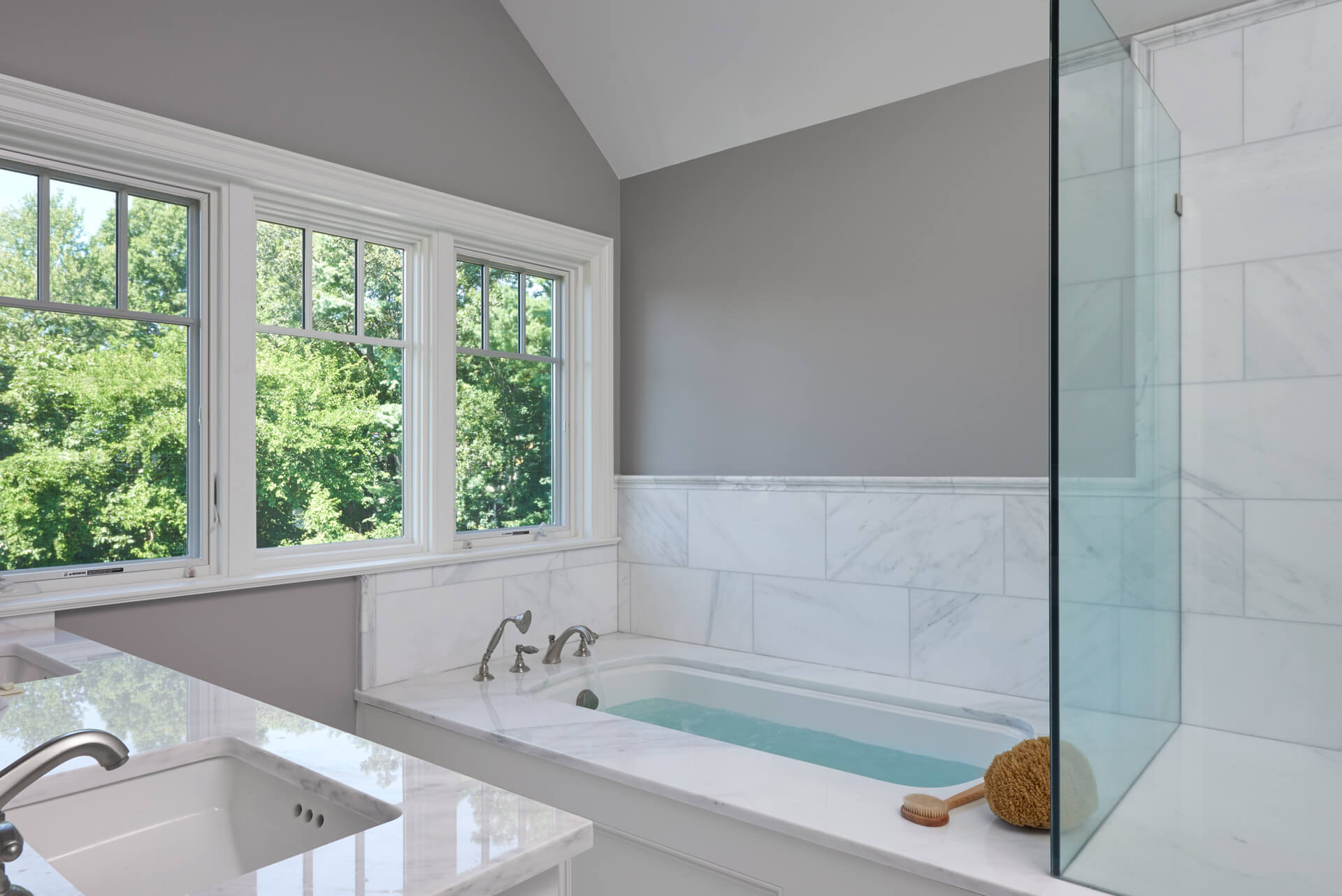 Light Veined Statuary Tub Top and Vanity Top